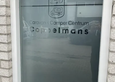 Raambelettering etched glass folies Coppelmans